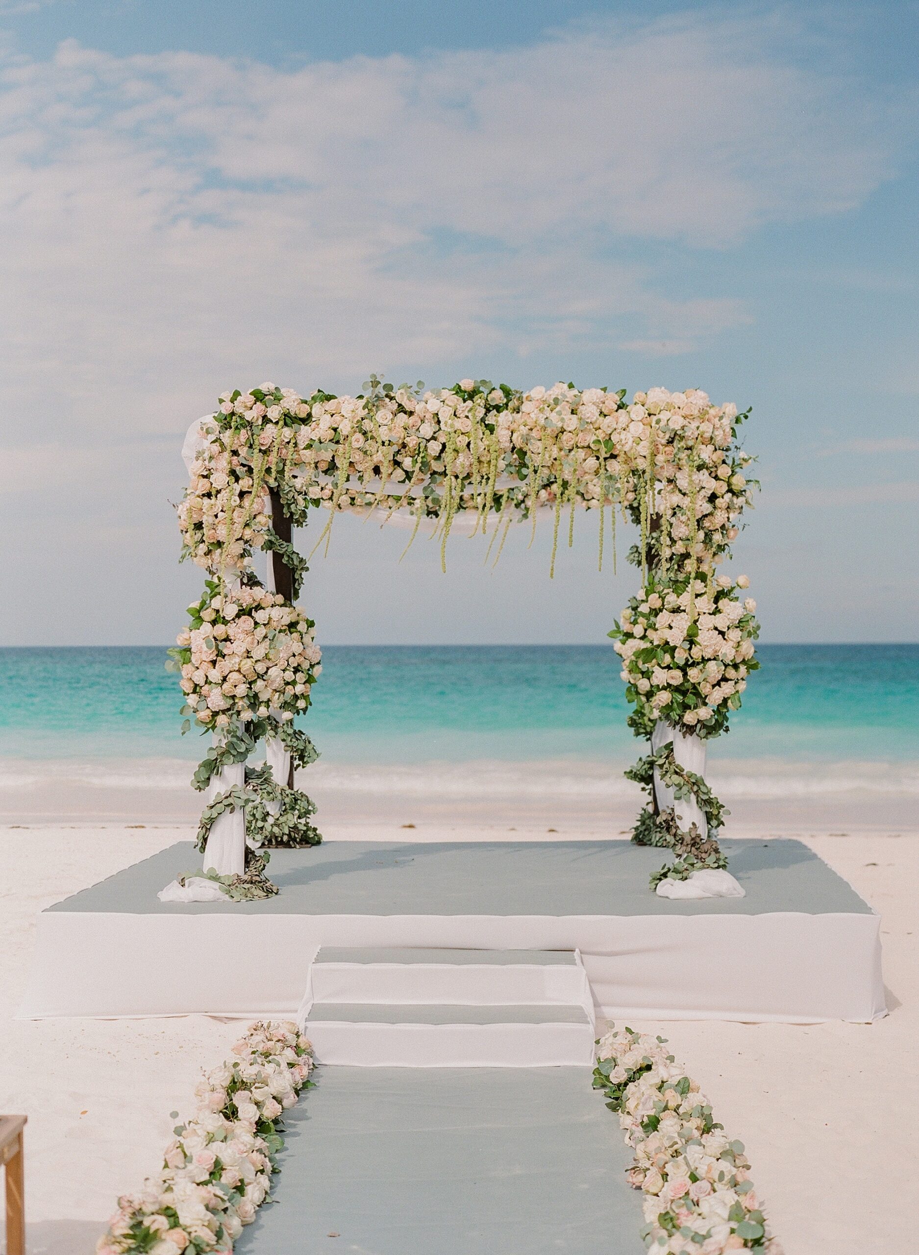 Harbour-Island-Wedding-Pink-Sands-Resort-Bahamas-Wedding-Photographer_Jessie-Barksdale-Photography_0025.jpg
